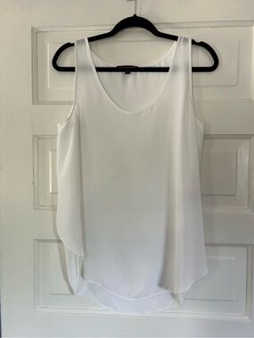 Banana Republic White Scoop Neck Sleeveless Tank Too w/ Tiered Back. Small